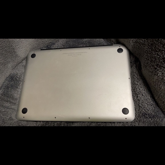 MacBook Pro - Picture 4 of 9